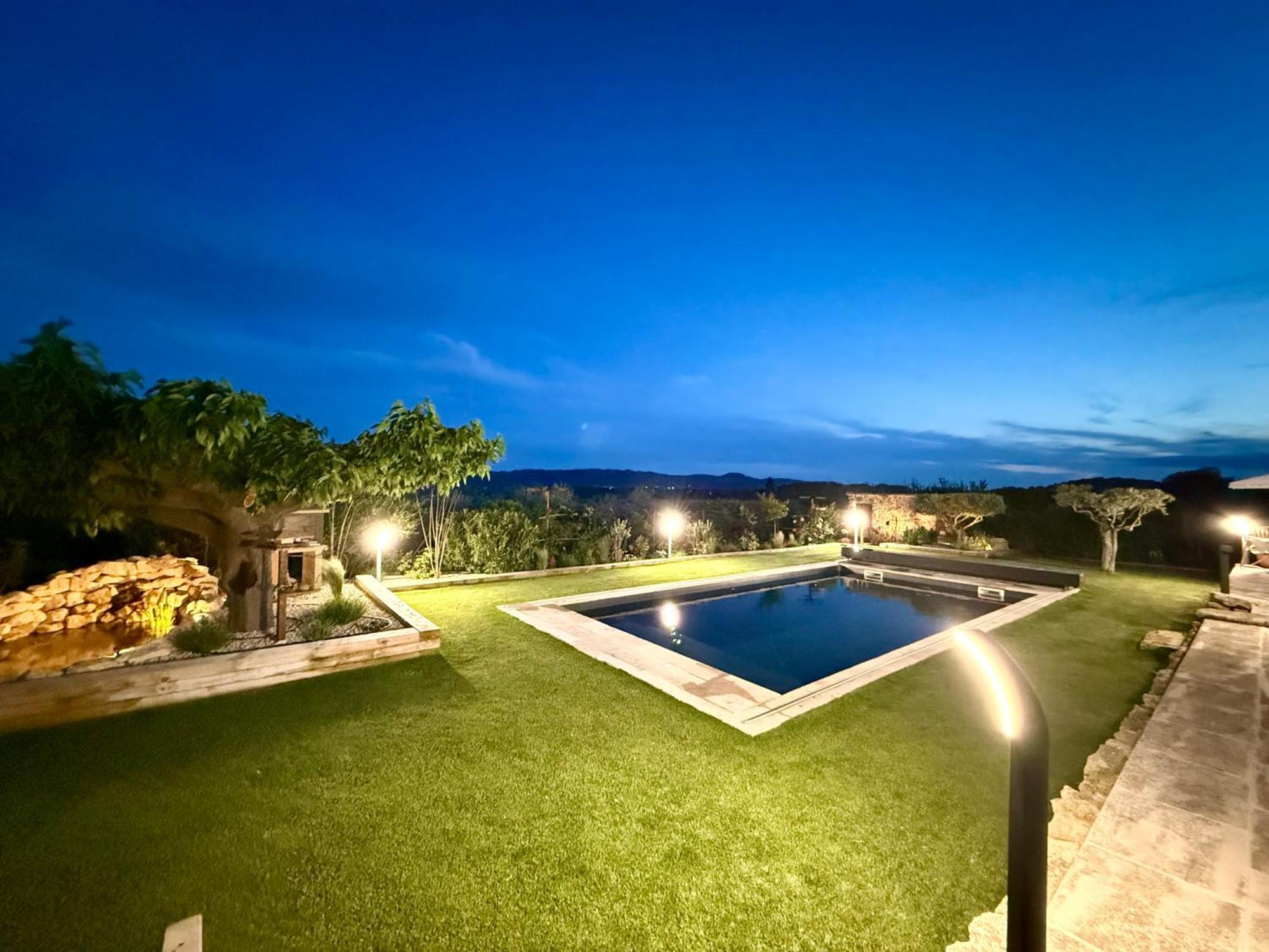 Une Nuit En Luberon Puyvert Exteriör bild
